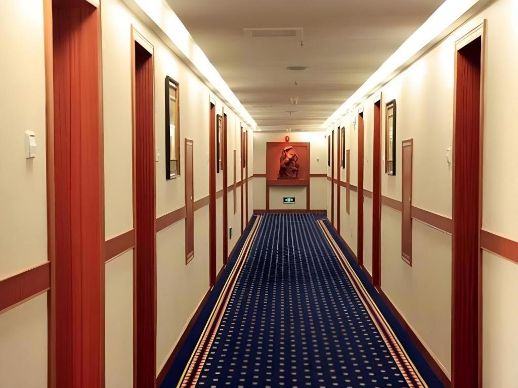 Golden Lustre Hotel Шеньчжень Екстер'єр фото